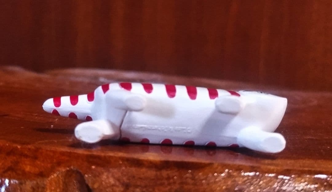 リサラーソン ケンネルブルテリア 左目ブチ マイキーガチャ 北欧