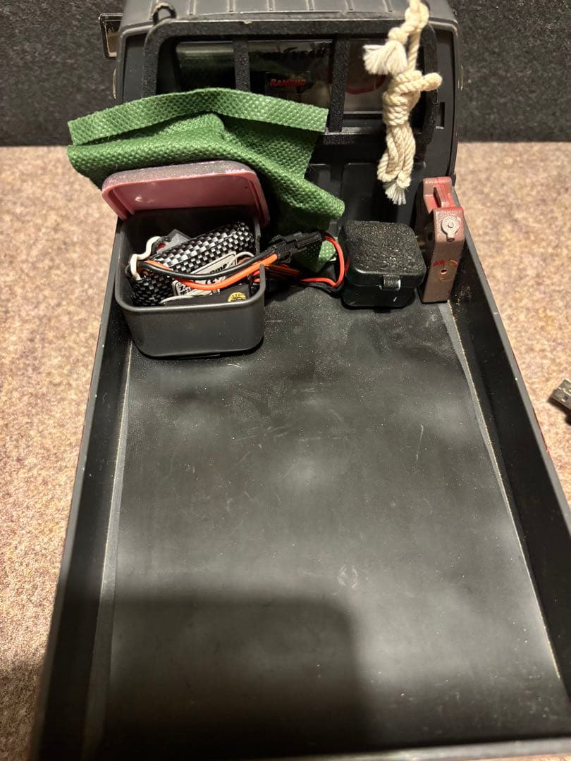 WPL c24改　アゲトラ　d12軽トラ　女性フィギュア付き