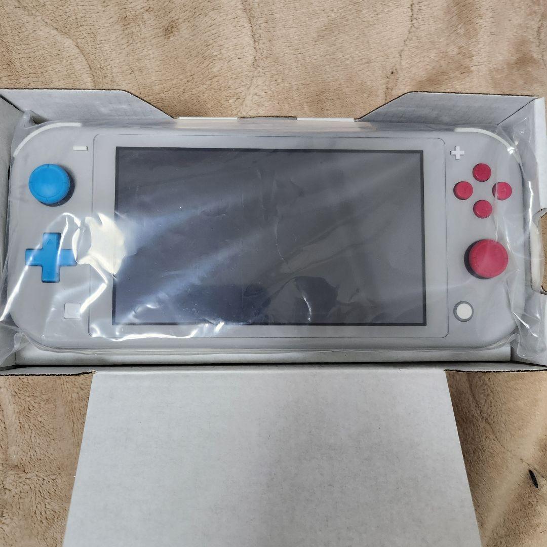 美品　Nintendo Switch Lite ポケモンデザイン