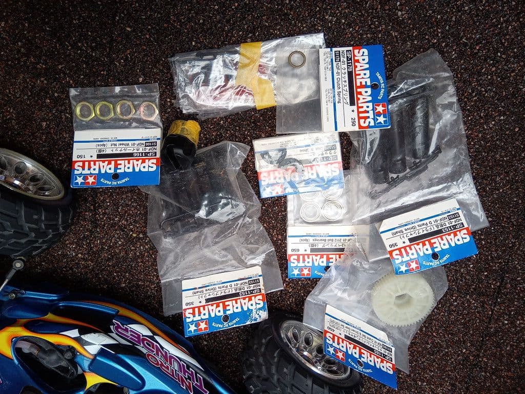 ナイトロサンダー　タミヤ　ラジコン　エンジン　ジャンク品　パーツ付き