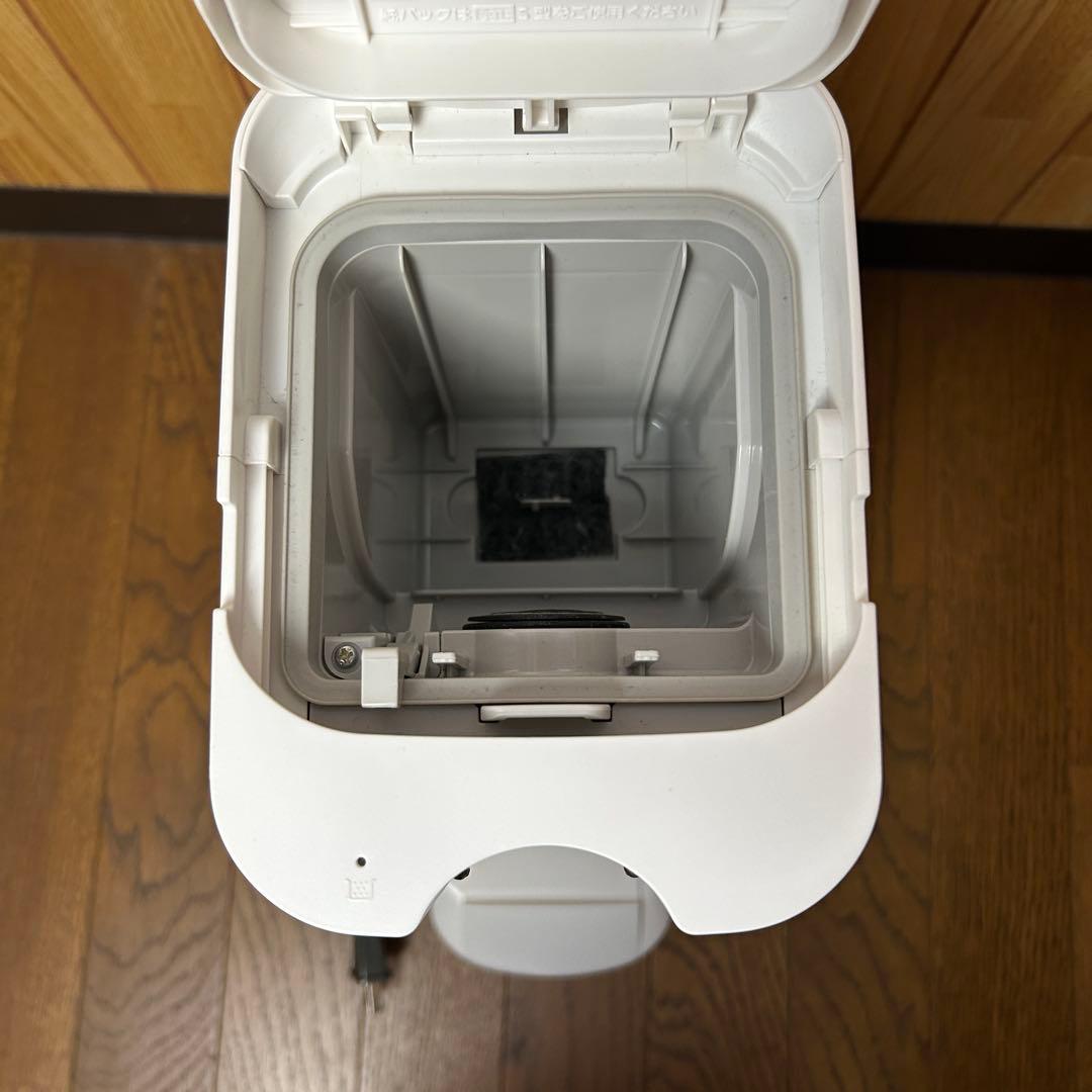 Panasonic MC-NS10K コードレス掃除機 2022年製　紙パック付