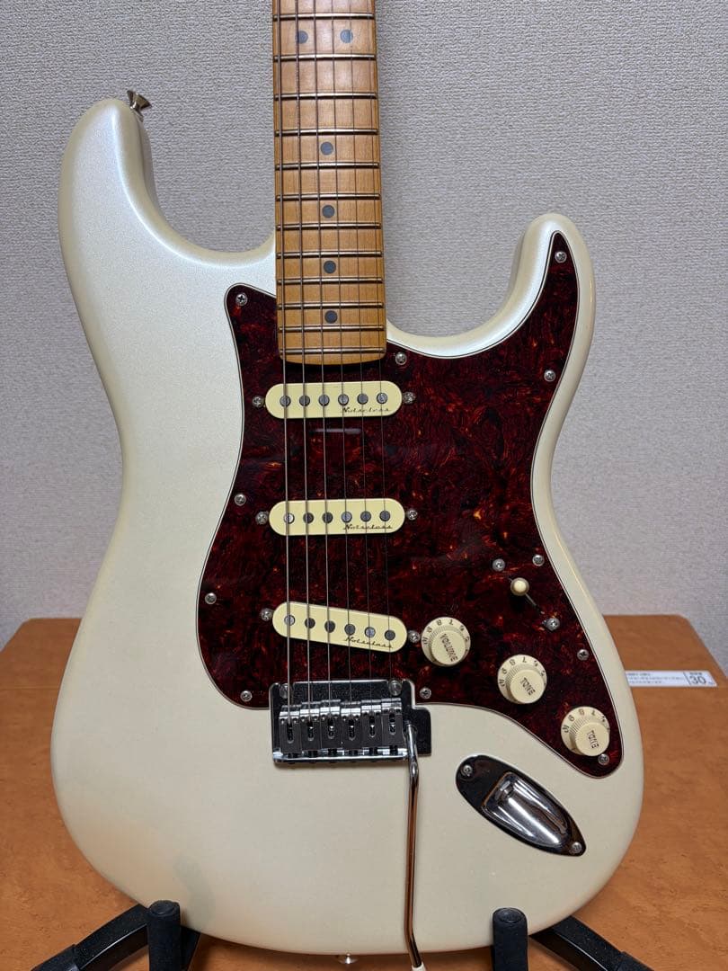 Fender Stratocaster アイボリー