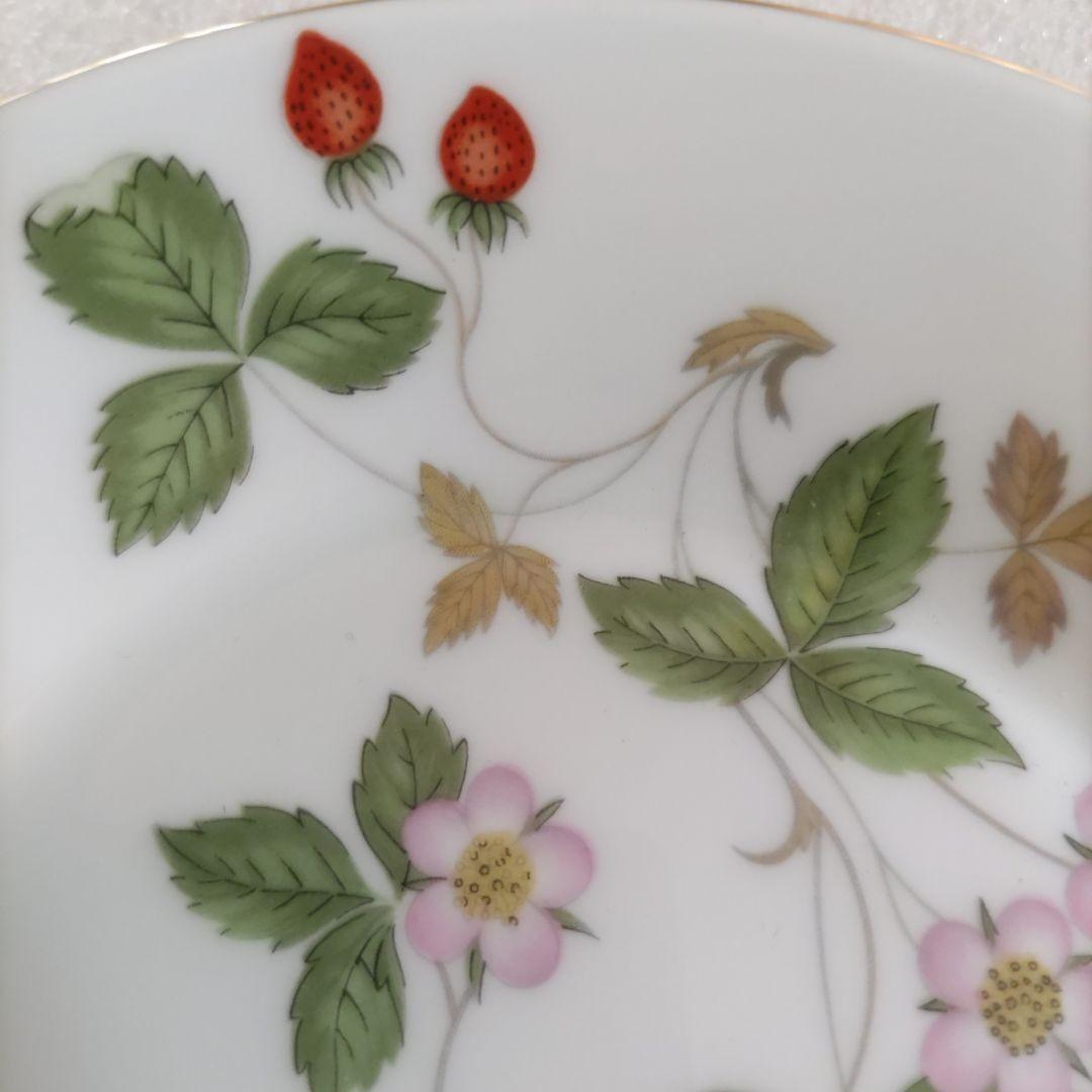 ウェッジウッド ワイルドスト ロベリー フルーツソーサー 13cm　黒壺