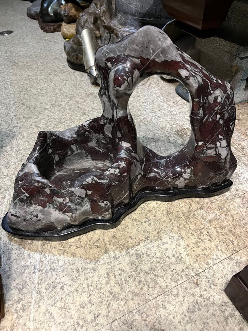 鑑賞石 、赤茶石 、雷光石 、雷石 赤玉石 、山型石 、姿石 、風景石