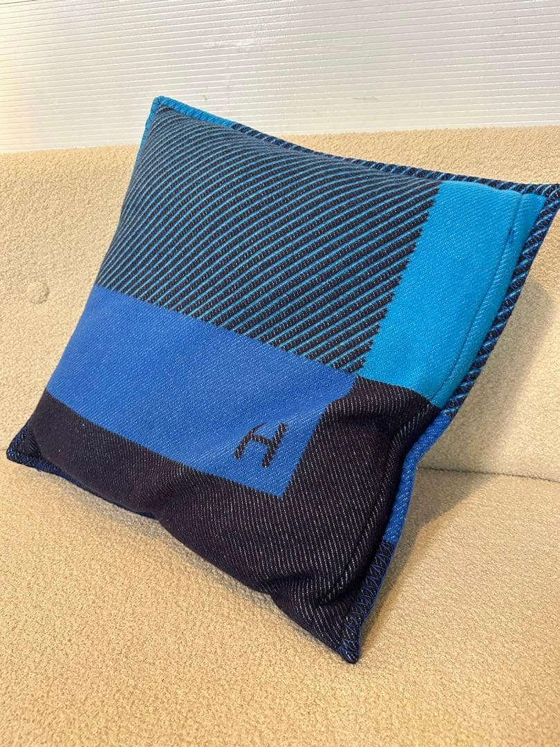 ⭐️【あん】　定価13万　HERMES エルメス　クッション　Hリヴィエラ