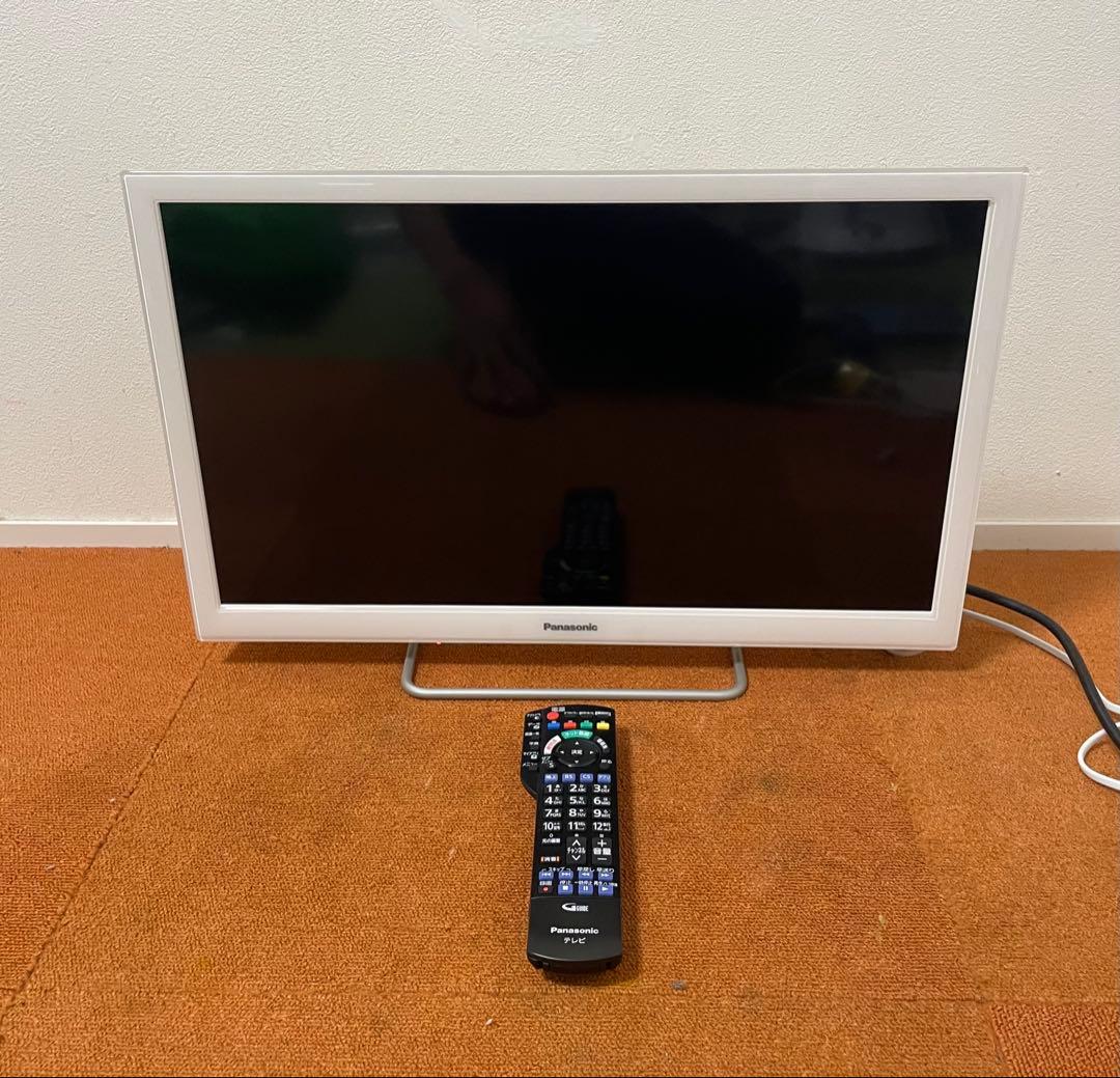 クロエ 美品 VIERAスマート液晶テレビ 24V型 Wi-Fi内蔵