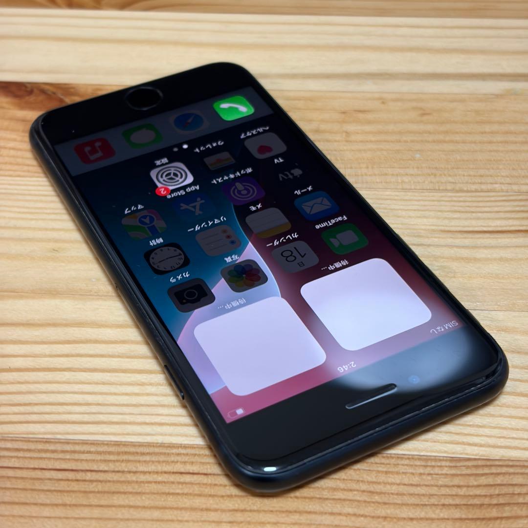 バッテリー新品　iPhoneSE第3世代64GB SIMフリー　美品