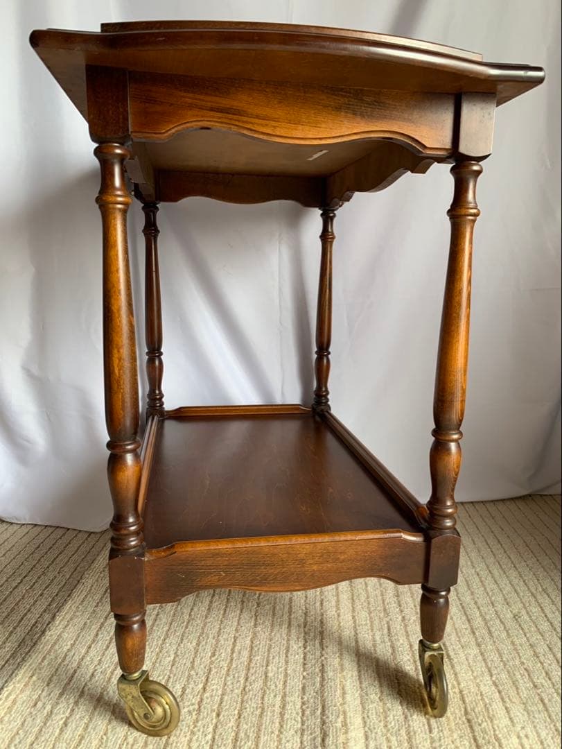 カリモク　木製キャスターテーブル