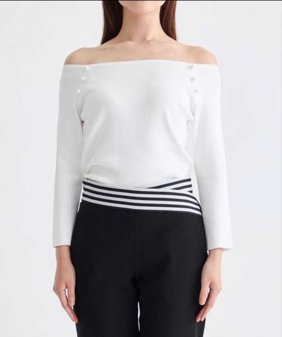 み*ー様 【新品】BORDERS at BALCONY パールオフショルダートッ