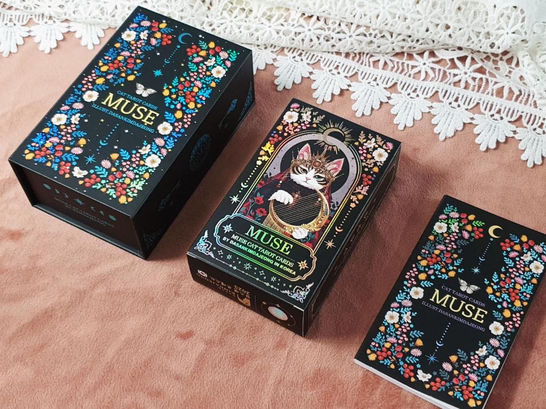 超入手困難な豪華絢爛美麗デッキ✨東洋と西洋を織り交ぜた芸術的な猫のタロットカード