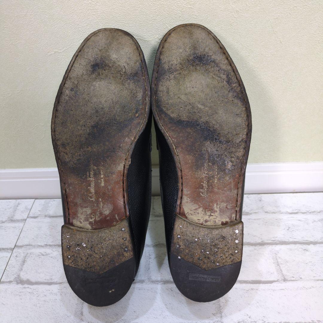 美品　Ferragamo　フェラガモ　シボ革　ローファー　ヴァラ　ゴールド