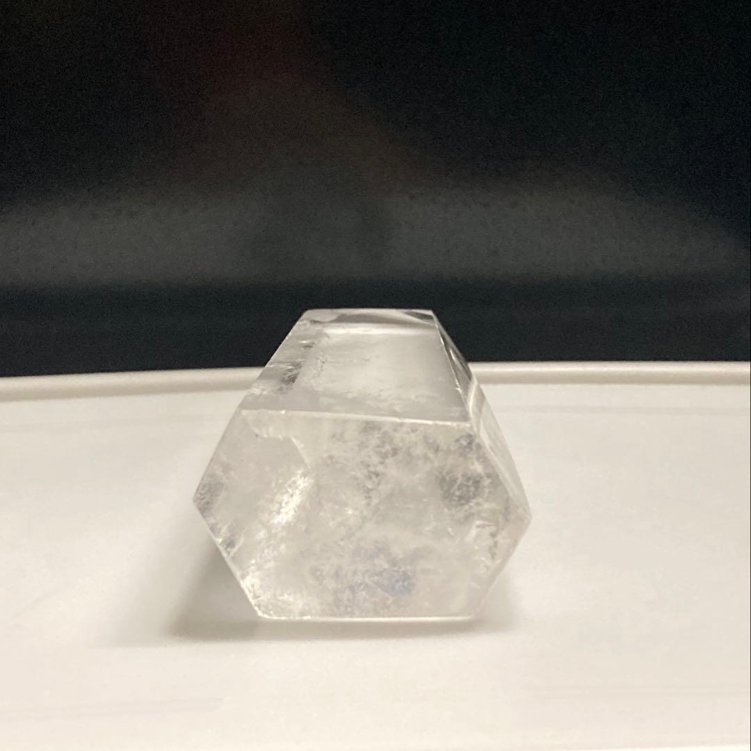 エンジェルラダークォーツ　天然水晶ポイント　原石　鉱物　置物パワーストーン