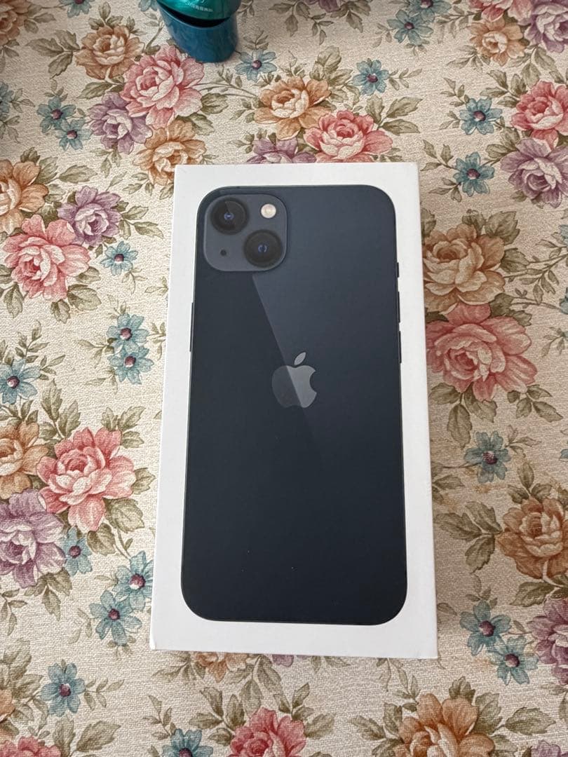 Apple iPhone 13ミッドナイト　本体