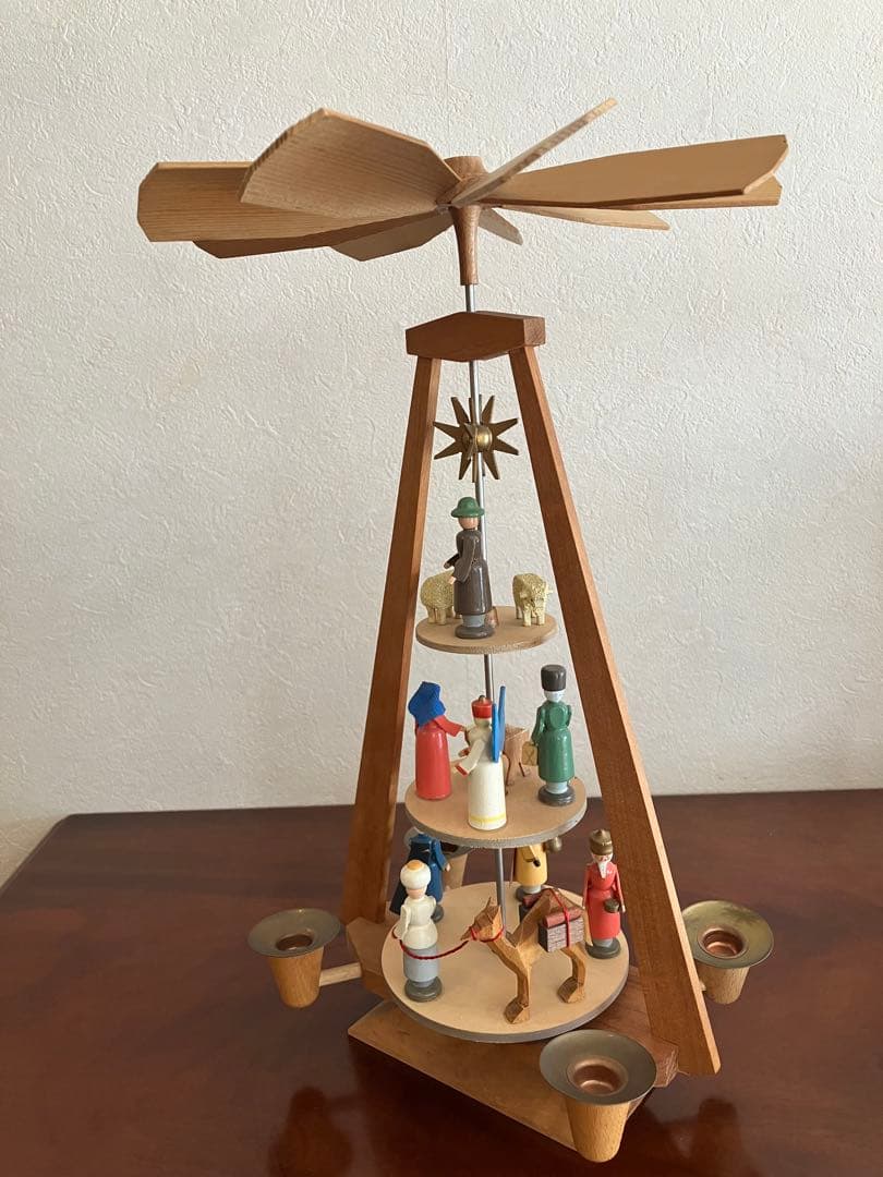 木製クリスマスピラミッド フィギュア付き