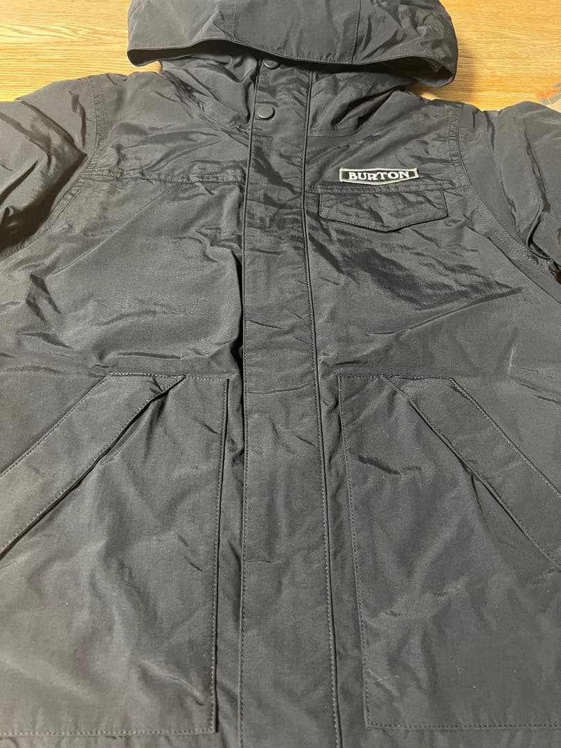 【超美品】BURTON 子ども用 ジャケットと迷彩パンツセット　Ｓ