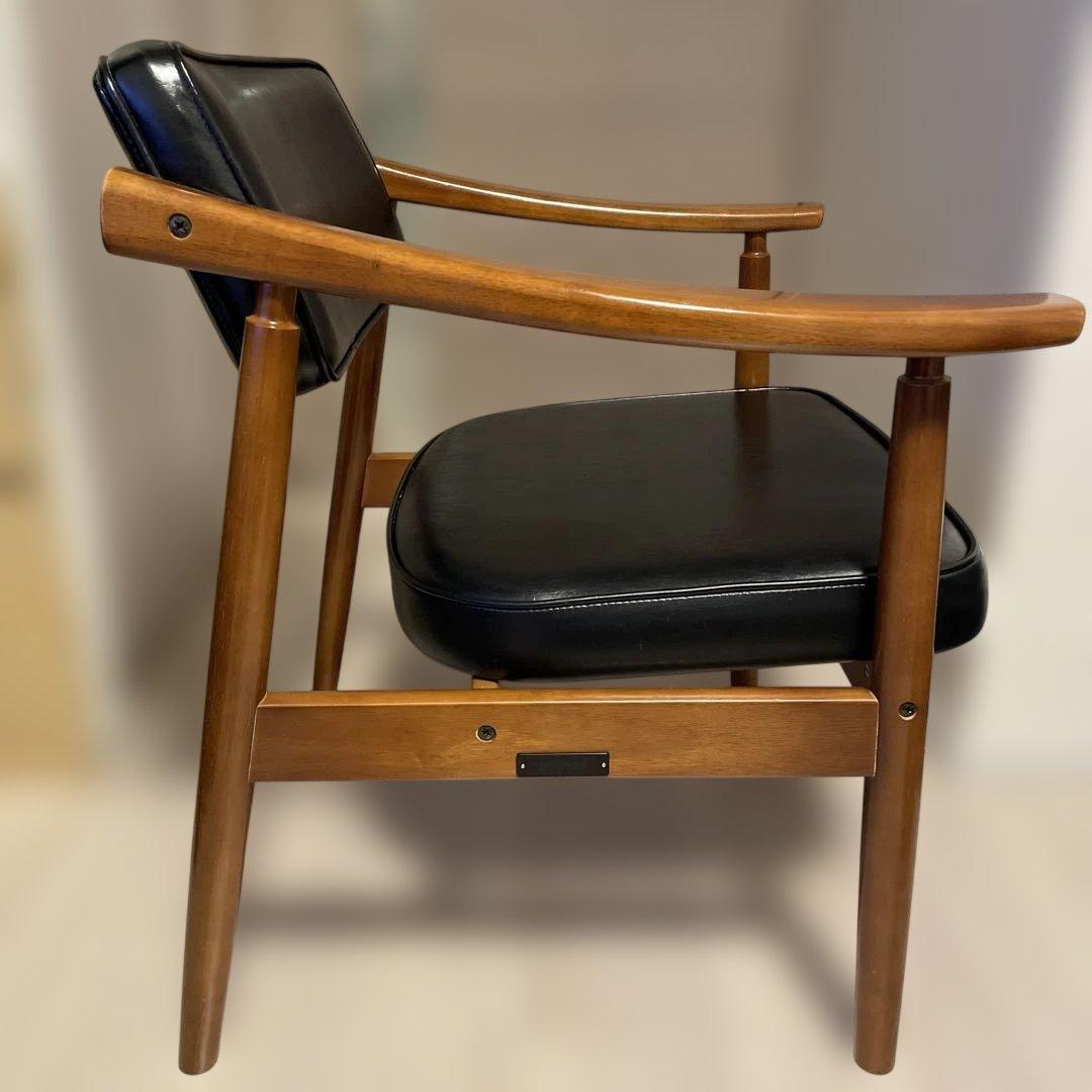 Dチェア　カリモク60　スタンダードブラック