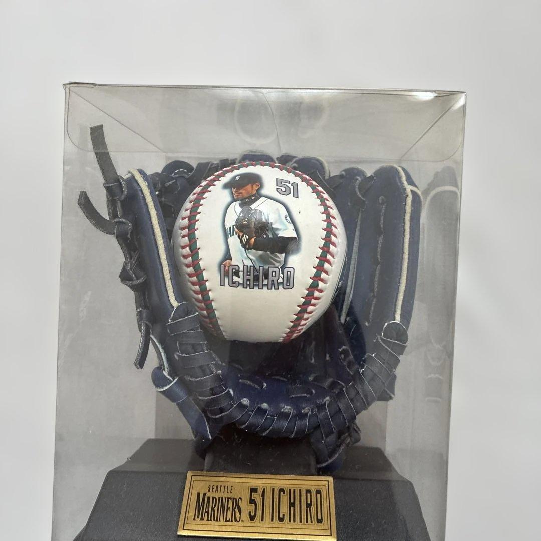 タ*7様 イチロー　ミニグローブ＆サインボール