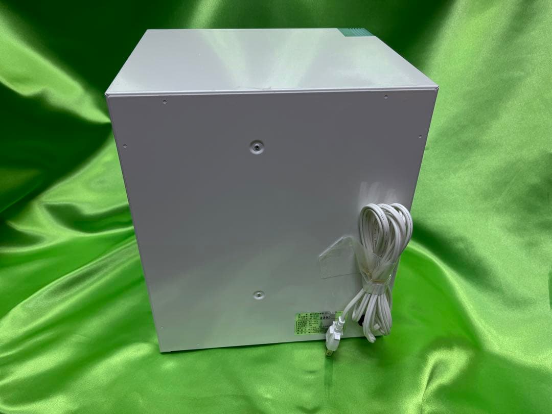 紫外線消毒器コンパクトライザー T-811-00 殺菌 除菌　使用品