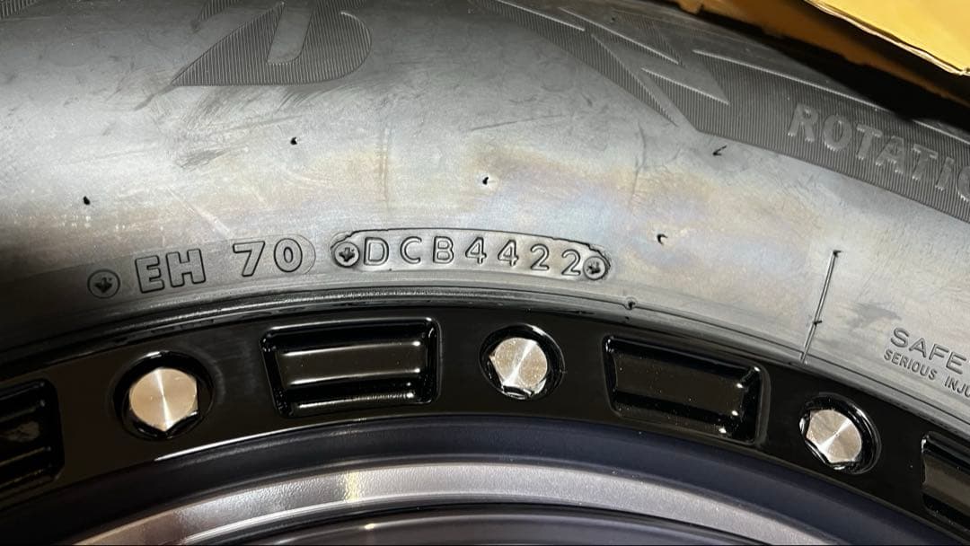 【美品】ラングラー　スタッドレス(ブリヂストン) 4本セット