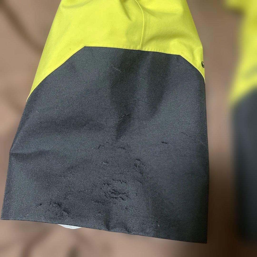 ピークパフォーマンス Vertixs 2L Jacket Patch