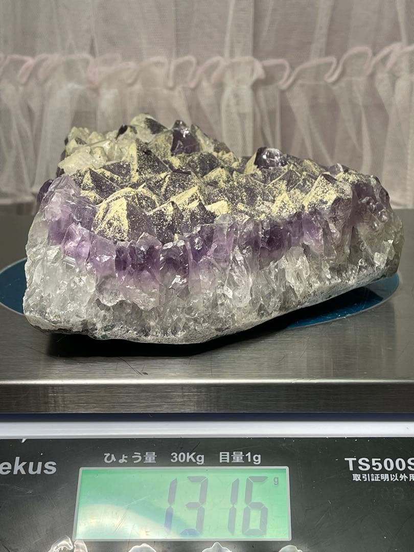 高品質　綺麗^ - ^   天然石アメジストクラスター　  1316g 台座付き