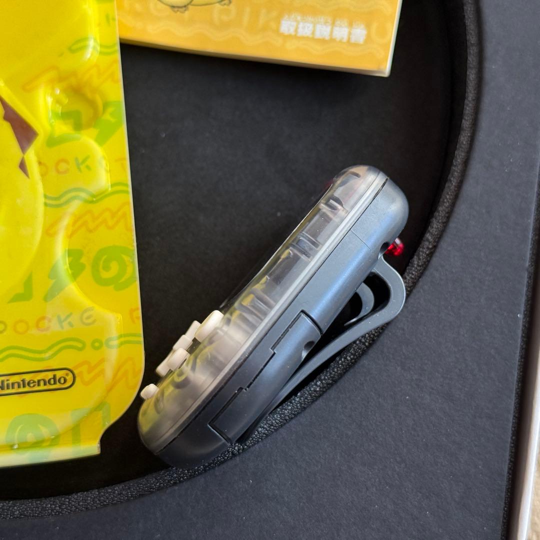 極美品！任天堂 ポケットピカチュウカラー金・銀といっしょ動作確認済み 万歩計