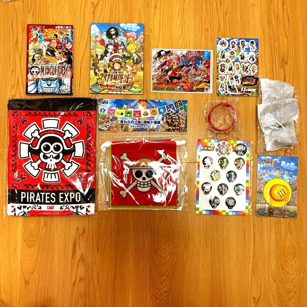 ワンピース　歴代映画入場特典＋歴代映画全15作パンフレットコンプリートセット