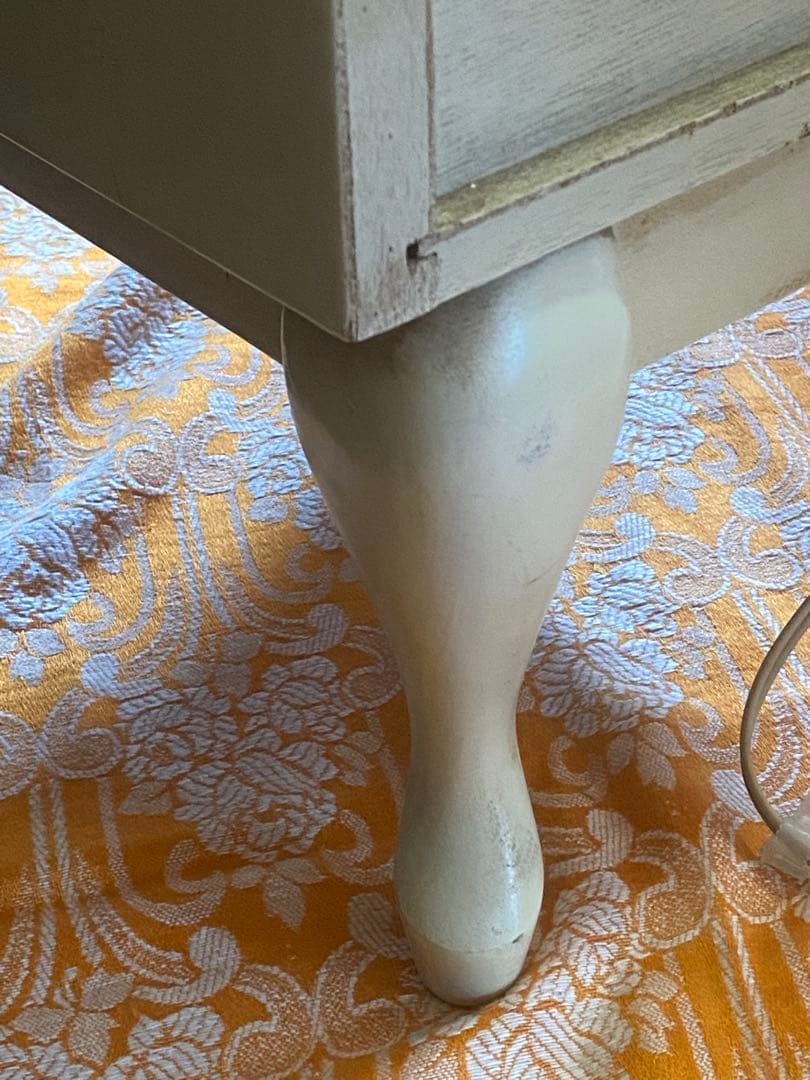 猫脚 ロココ♦️高級ブランド♦️ヴィンテージ♦️チェスト兼ナイトテーブル♦️コンセント付