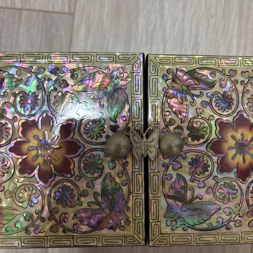 螺鈿細工 宝石箱　ジュエリーボックス 小物入れ　アクセサリーケース　ピンク系　蝶