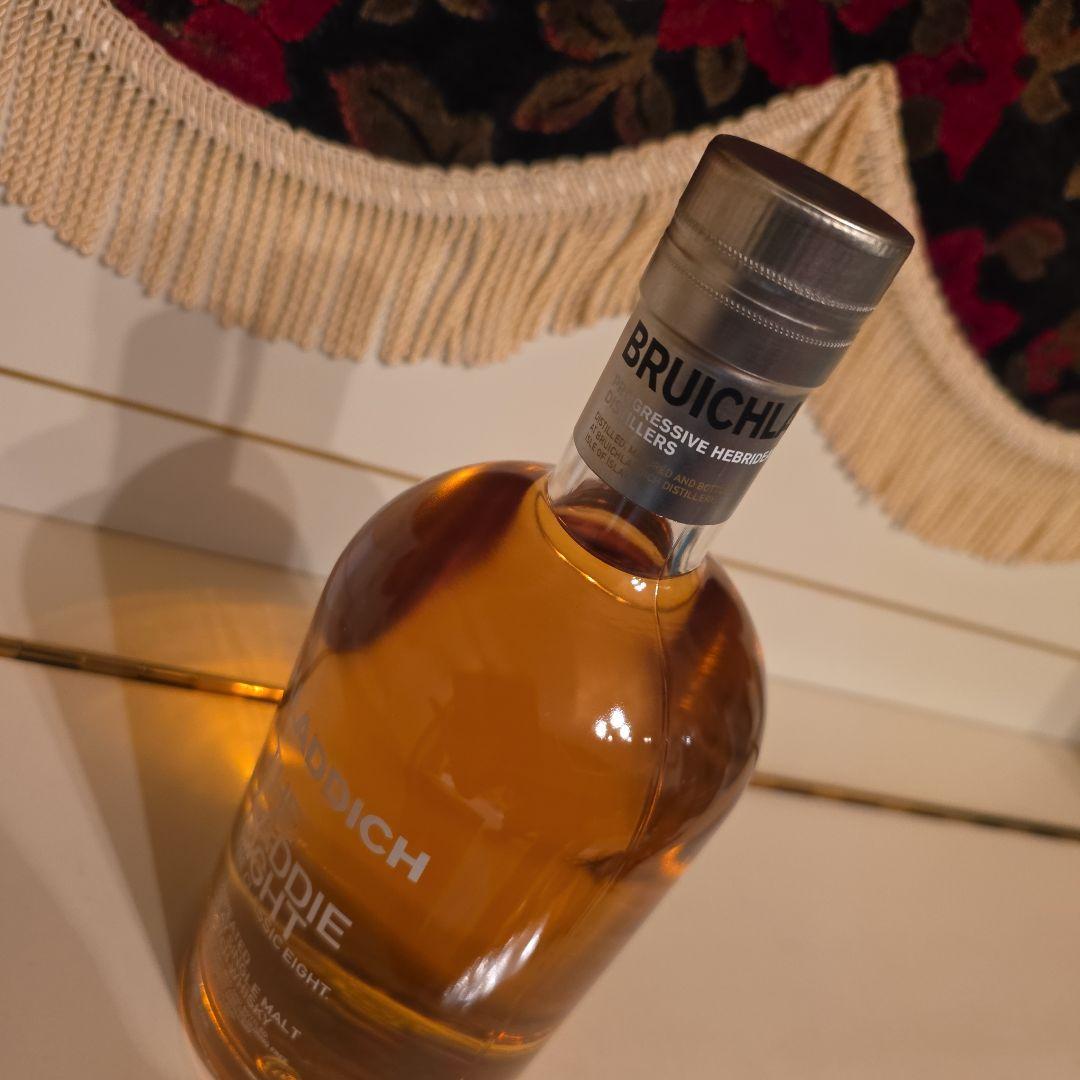 (新品) [生産 終売] ブルイックラディ8年 希少 8,900円 !