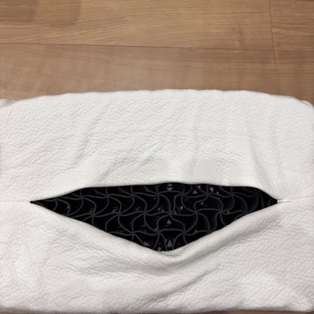 ヒツジのいらない枕　至極　通気性メッシュ枕 グレー・ホワイト