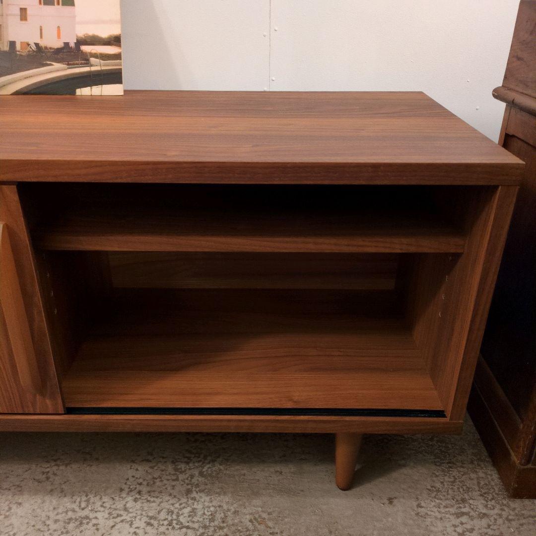 木製シンプル キャビネット 引き戸式 テレビボード シェルフ