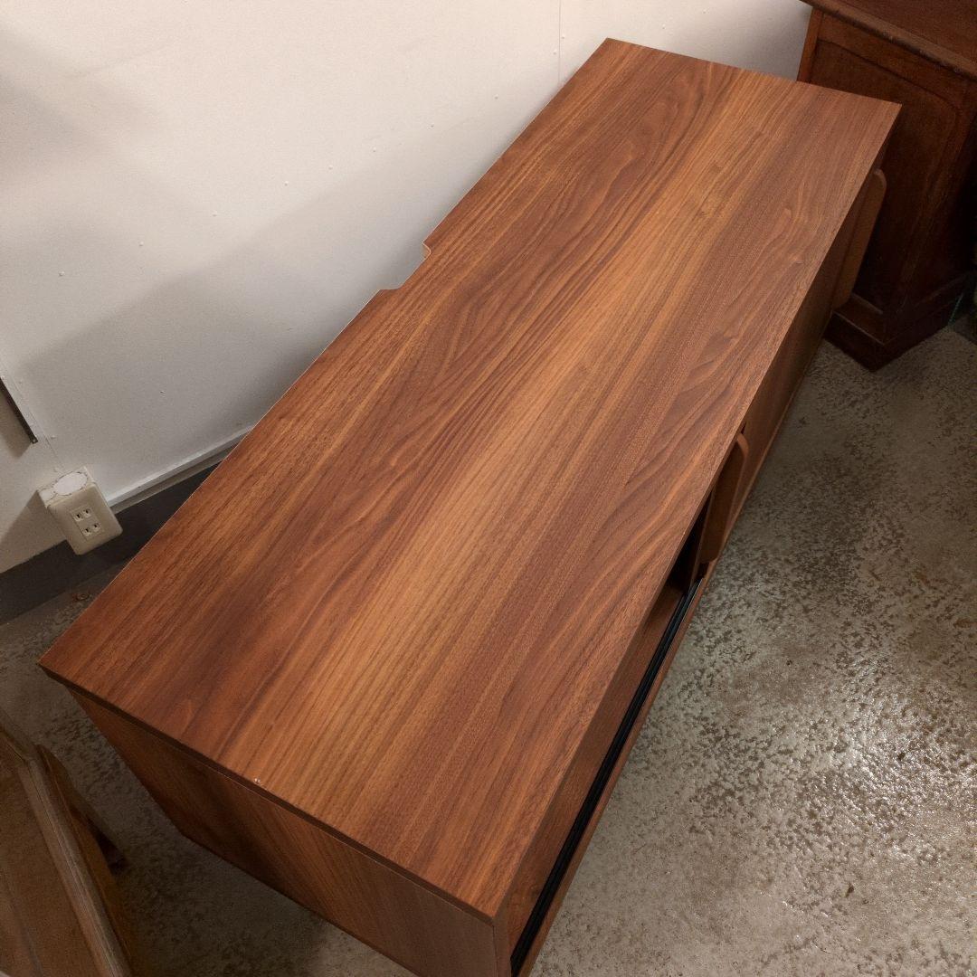 木製シンプル キャビネット 引き戸式 テレビボード シェルフ