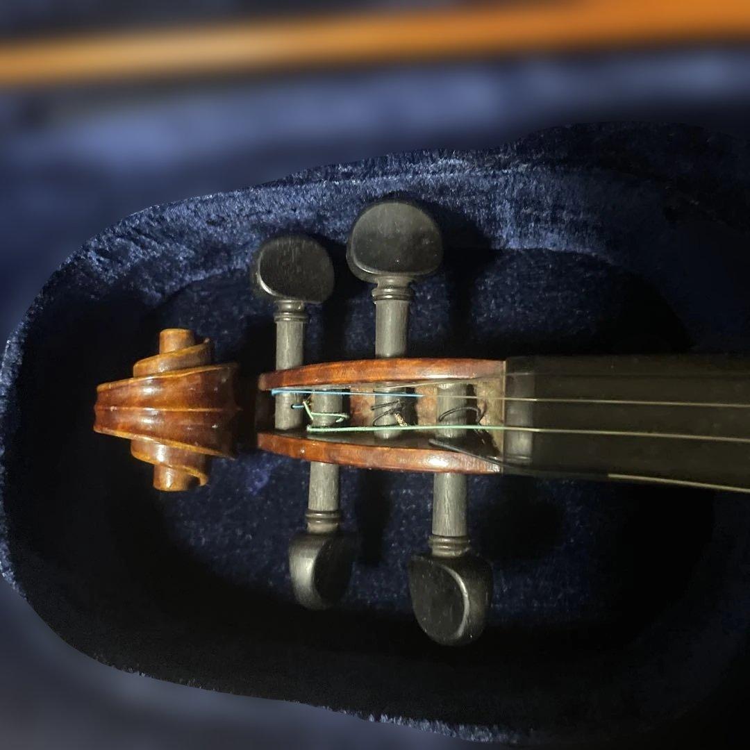 スズキ　バイオリン　4/4 品番200製造年　弓、ケ―ス付