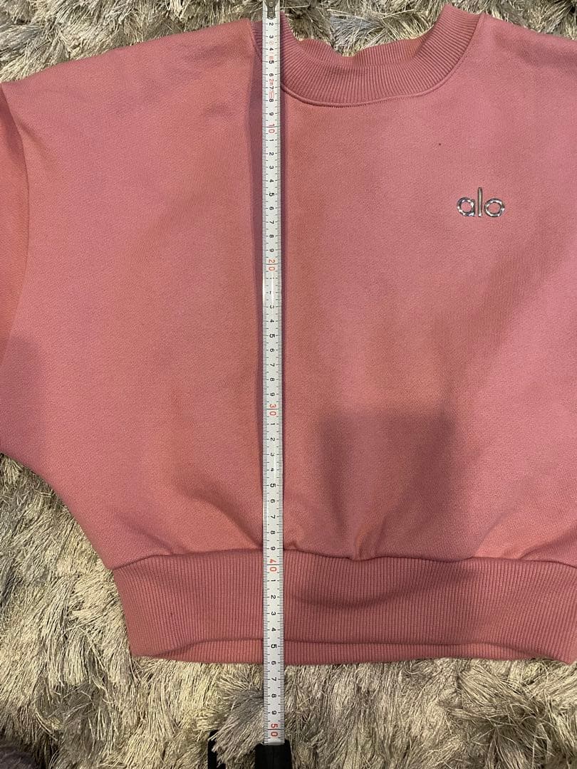 alo yogaピンク クロップドスウェット S
