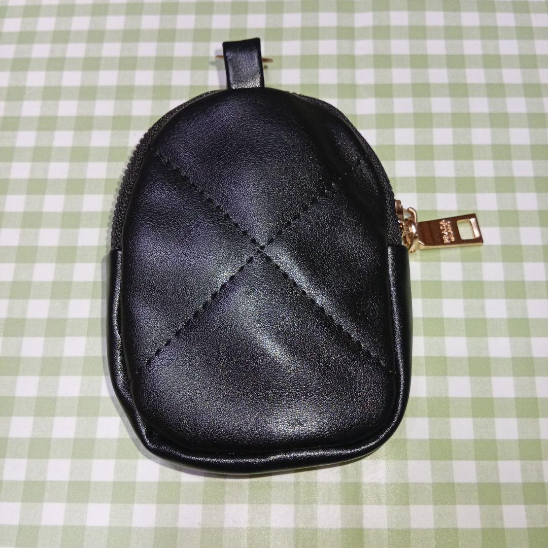 PRADA ブラックショルダーバッグ キルティング　ノベルティ