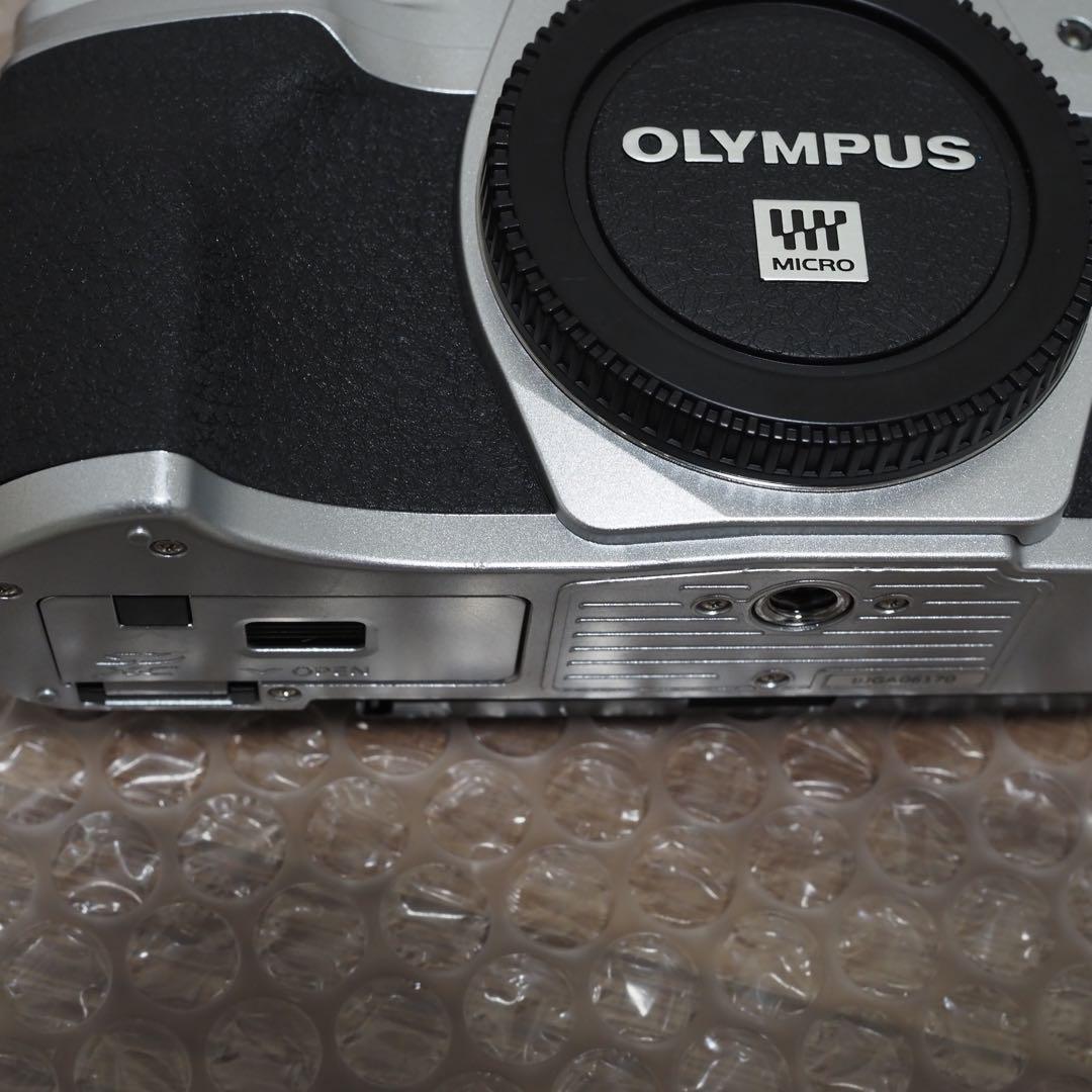 OLYMPUS OM-D E-M10 Mark IV 本体