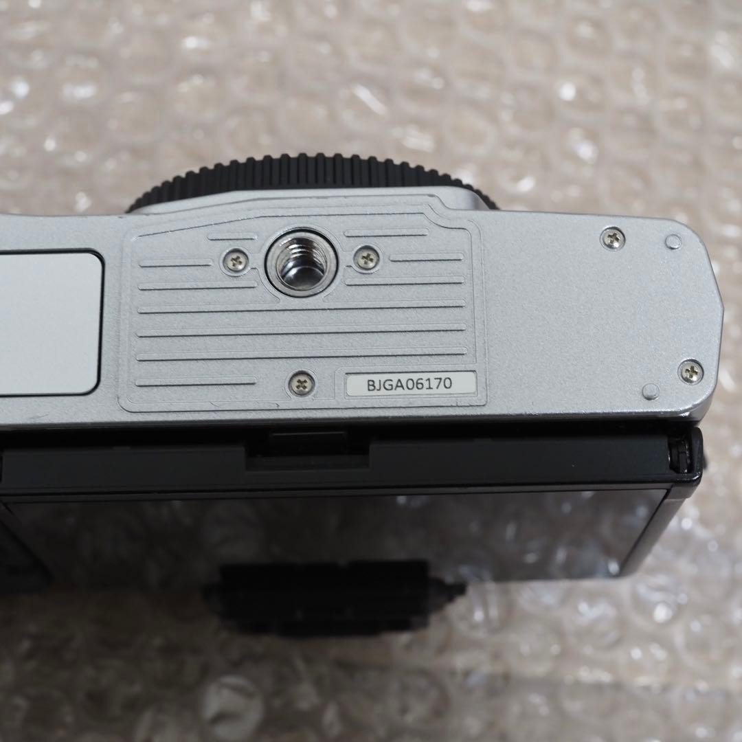 OLYMPUS OM-D E-M10 Mark IV 本体