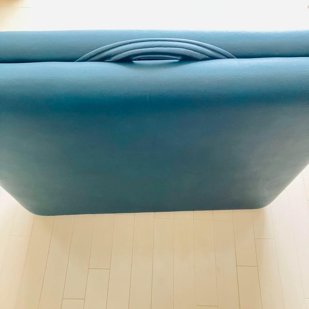 【未使用級】カナダ製　マッサージベッド　ノマド　ヘッドレスト・電気毛布付　送料込