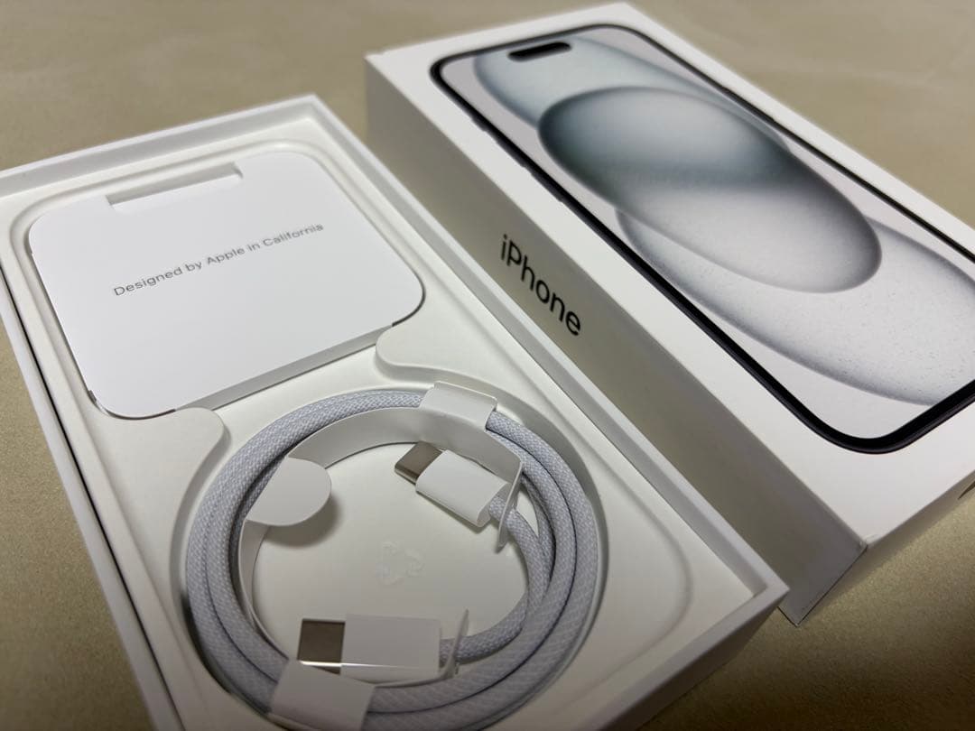 iPhone 15 128GB ブラック 本体