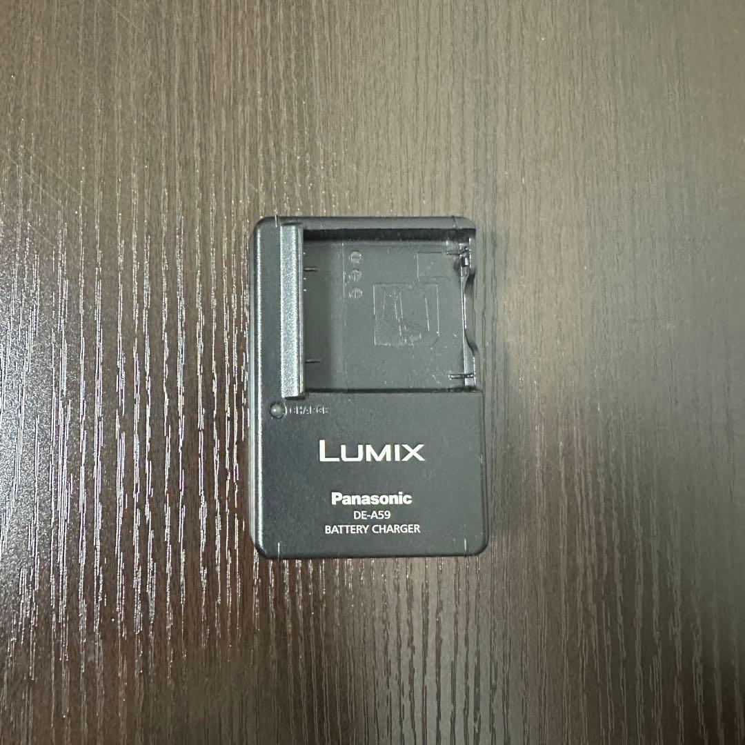 Panasonic DMC-FX60 12MP コンパクトデジタルカメラ