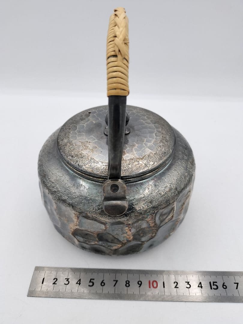 c396 銀瓶 湯沸 鬼岩目 銀燻し仕上 秀峰堂 紙箱 茶道具 古物