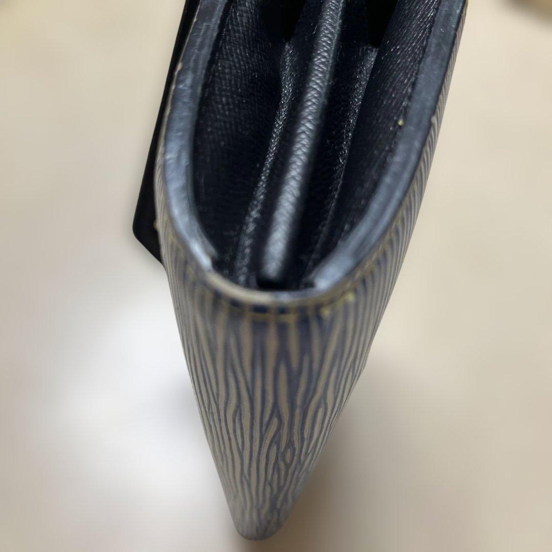 LOUIS VUITTONエピ長財布