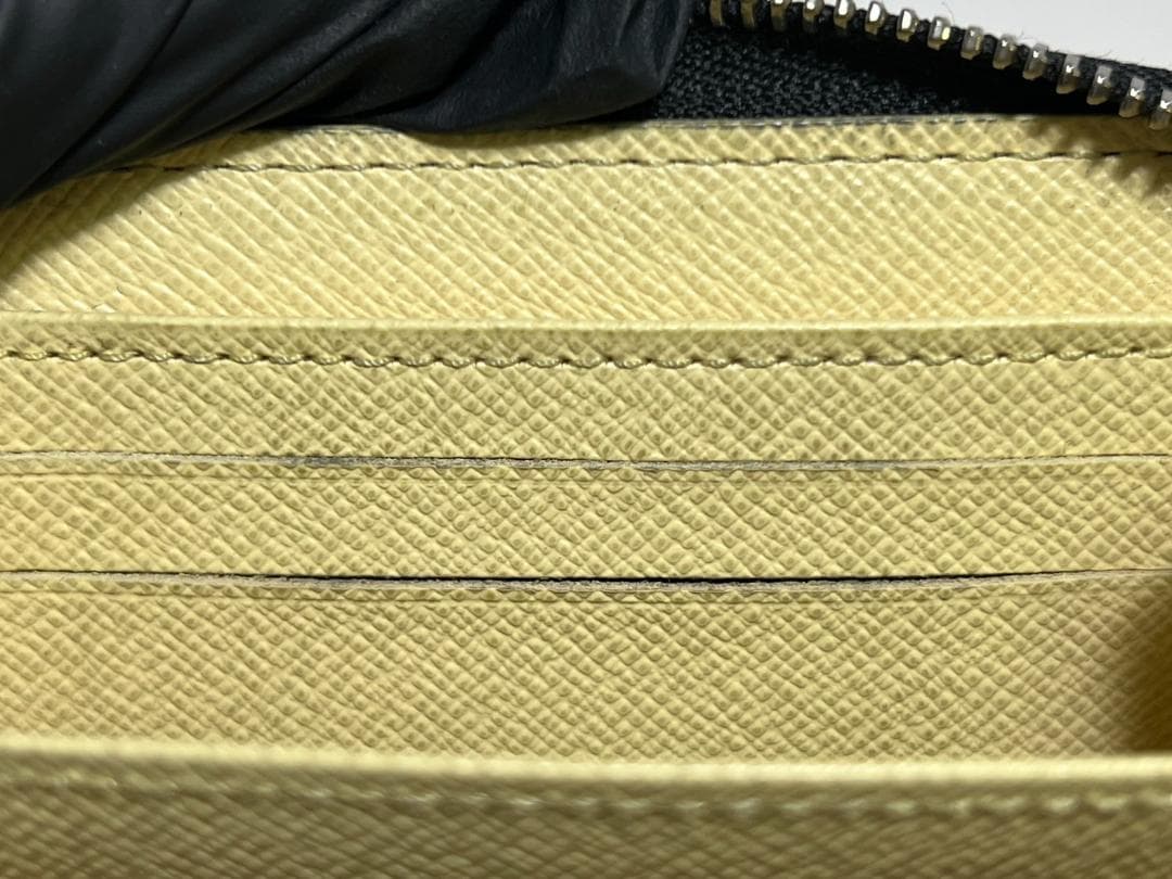 Louis Vuitton モノグラム・イリュージョン コンパクトウォレット