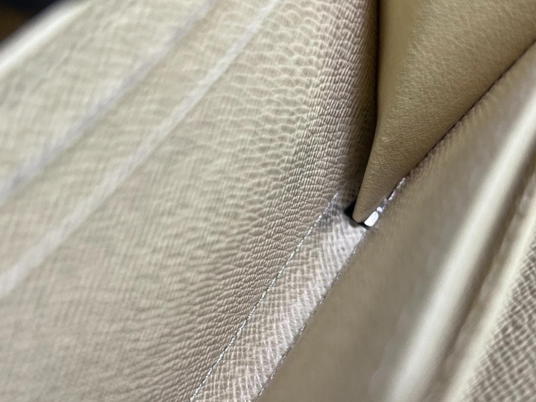 Louis Vuitton モノグラム・イリュージョン コンパクトウォレット