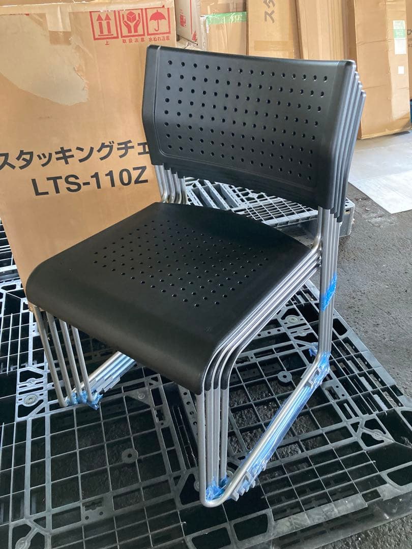 【4脚セット】【背/樹脂 座/樹脂】アイリスチトセ ミーティングチェア ブラック