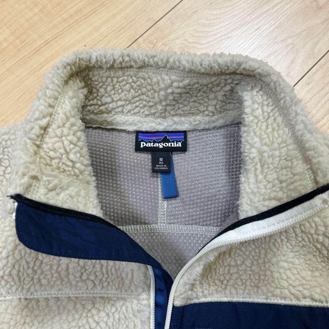 patagonia フリースベスト Mサイズ ベージュ/ネイビー