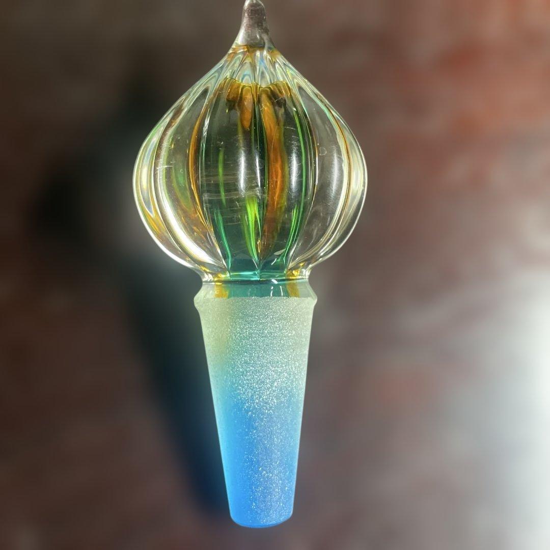 津軽びいどろ　装飾的な青緑色ガラスポット