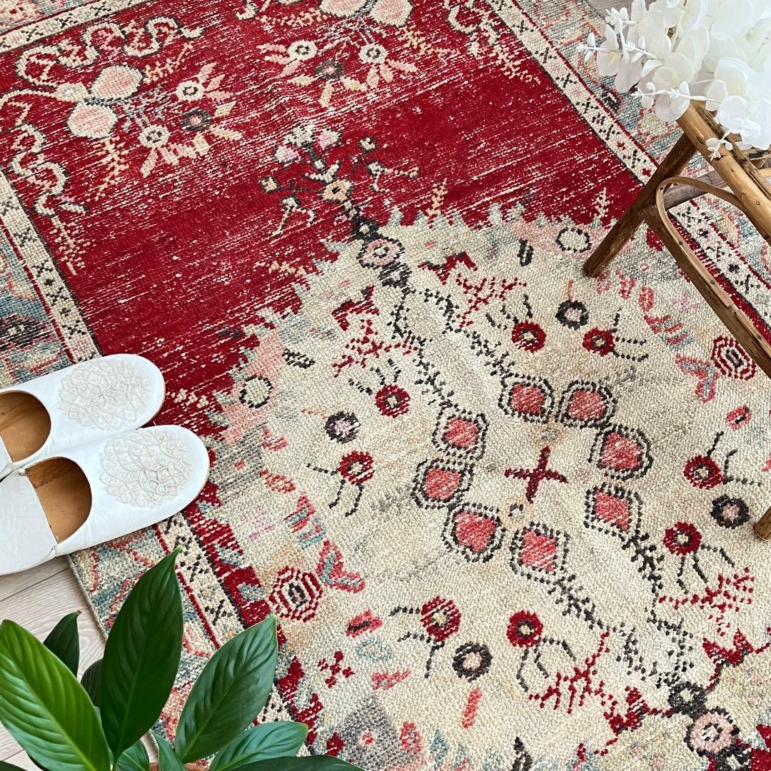 レア貴重✳︎大判　ギュネイラグ　レッド　淡いブルー　ピンク　トルコヴィンテージラグ