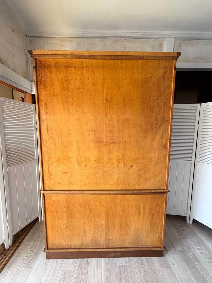 もも出品 カリモク家具 コロニアルシリーズ 食器棚 キッチンボード ガラス